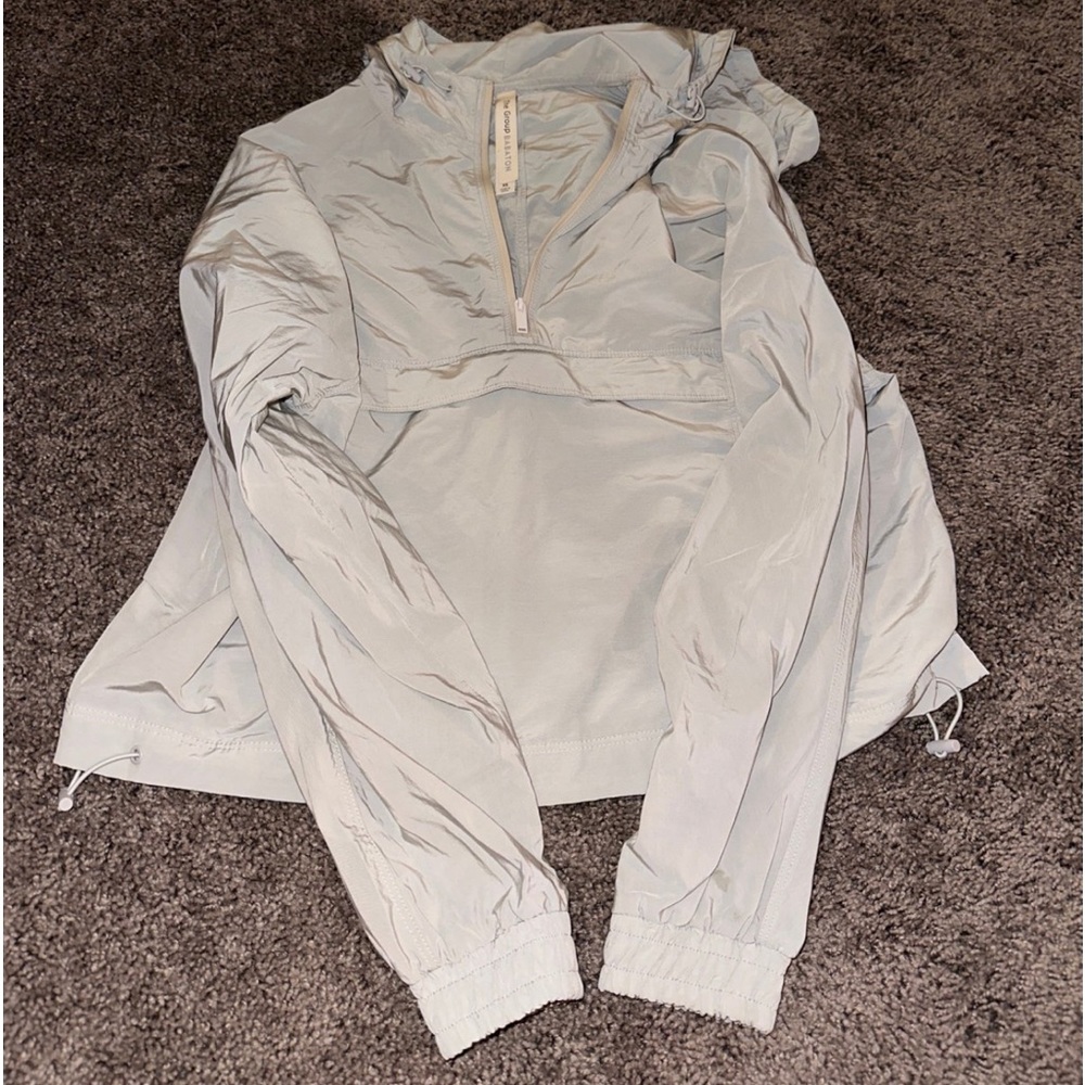 The group babaton zip up
